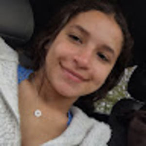 Meet your Posher, Elise